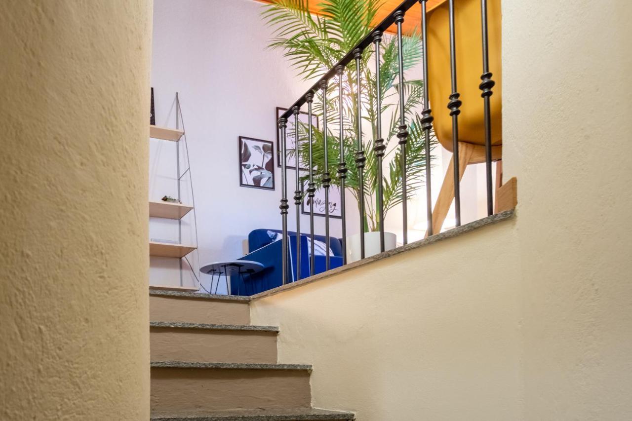 Blue Attic - Historical Como City Center By Rent All コモ エクステリア 写真